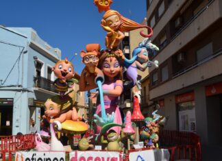 Sant Vicent i Mestre Serrano triomfen en les Falles d’Aldaia 2026