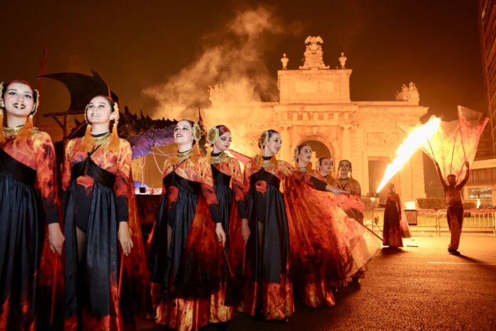 7televalencia-cabalgata-del-foc Hora y recorrido del correfoc por valencia esta tarde