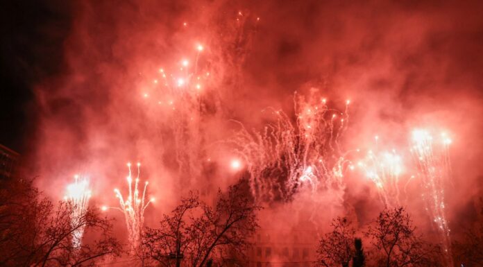 Hora y lugar de la mascletà nocturna de hoy domingo 8 de marzo