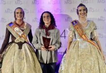 Maestro Gozalbo-Conde de Altea entrega sus Herois Fallers