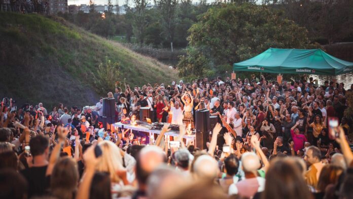 7televalencia-tardeo-remember Tardeo Remember celebra el Día del Padre con una promoción 2x1