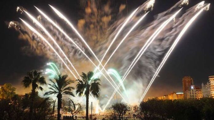 Nit del Foc 2026: hora y cómo será el espectáculo pirotécnico de esta noche