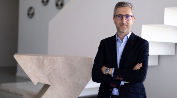 Arcadi España: el político de Carcaixent que asume el ministerio de Hacienda