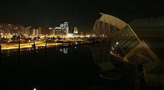 Mañana más de 50 edificios de València se quedarán sin luz