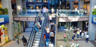 Calendario de apertura de centros comerciales en Semana Santa 2026: qué días abren y cuáles cierran Calendario de apertura de centros comerciales en Semana Santa 2026: qué días abren y cuáles cierran