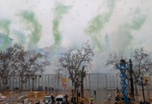 La mascletà de Pibierzo sacude València con un final de 200 bombas simultáneas