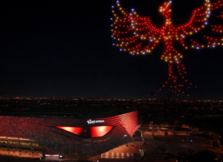Un espectáculo de drones gratuito iluminará Valencia estas Fallas