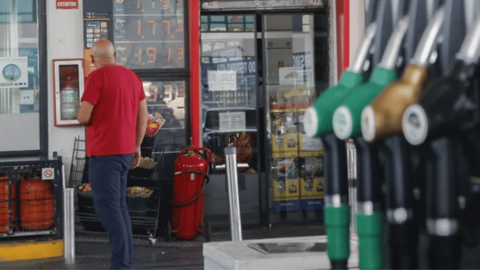 El precio del combustible se dispara: así impacta la guerra de Irán en València