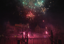 Tres castillos de fuegos iluminan Valencia esta noche: hora y ubicación de los disparos Tres castillos de fuegos iluminan Valencia esta noche: hora y ubicación de los disparos