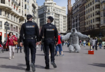 Expulsan a dos carteristas de Valencia y se les prohíbe entrar en Fallas Expulsan a dos carteristas de Valencia y se les prohíbe entrar en Fallas