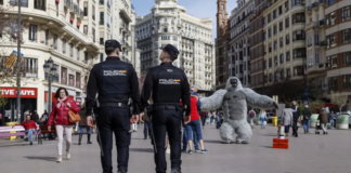 Expulsan a dos carteristas de Valencia y se les prohíbe entrar en Fallas Expulsan a dos carteristas de Valencia y se les prohíbe entrar en Fallas