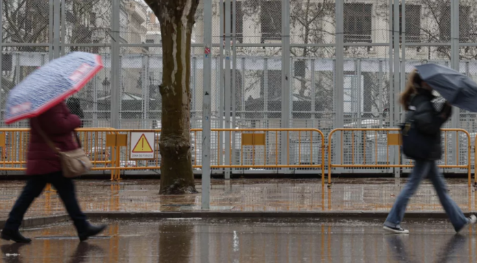 Nueva borrasca en camino: activan alertas por lluvias que podrían afectar a la mascletà en Valencia
