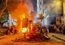 “Arca. El viatge de Pepet” ya es historia, así ha ardido la mejor falla infantil de València