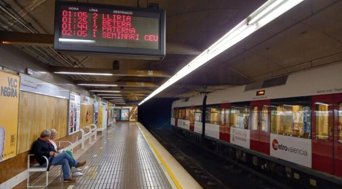 Metrovalencia ofrece servicio nocturno tres días consecutivos desde el jueves 30 de abril hasta el sábado 2 de mayo