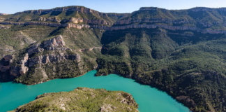 Cortes de Pallás: ‘un mundo aparte’ de aguas turquesas en el interior de Valencia