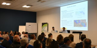Técnicos de la CHJ también han expuesto a empresarios y empresarias las actuaciones ya en marcha y previstas