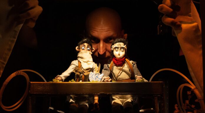 La Rambleta presenta Ciudad Shîdo, una faula ciberpunk amb titelles candidata als Premis Max Ciudad Shîdo en La Rambleta