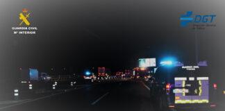 Un conductor con caravana circula en sentido contrario por la A-33 y A-35 a la altura de Moixent