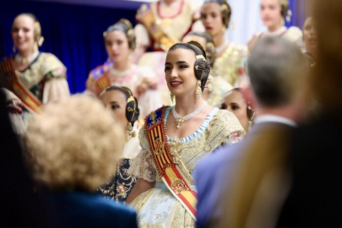 7televalencia-fallas La Roqueta-Arrancapins y la Federación de fallas Centro celebran su exaltación