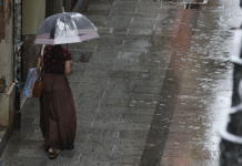 Una tormenta de intensidad «localmente fuerte» recorre Valencia Una tormenta de intensidad "localmente fuerte" recorre Valencia