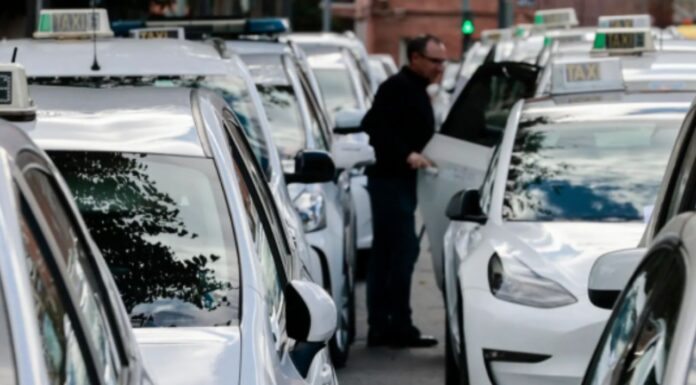 Los taxistas valencianos dan un ultimátum a la Generalitat: dos semanas o habrá protestas