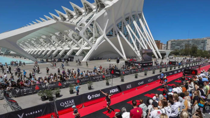 Valencia se cierra al tráfico por el Ironman: recorrido de las pruebas, horarios y calles cortadas