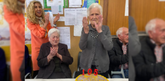 Una vecina de Valencia cumple 105 años: así es la motorista centenaria de Borbotó Una vecina de Valencia cumple 105 años: así es la motorista centenaria de Borbotó