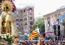 La Virgen de los Desamparados visitará una comisión fallera este fin de semana