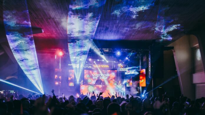 7televalencia-victor-perez Cartel promocional de la actuación de Vcitor Pérez en el GermanorFest