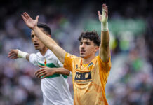 El Valencia CF pierde otro partido con muchas críticas a Corberán