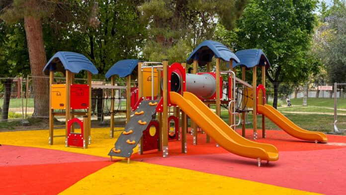 01 renovación parques L'Ajuntament de Llíria culmina la renovació integral dels parcs