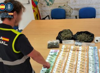 Desmantelan una “tienda” de droga frente a un colegio de Torrent