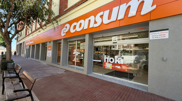 Consum obri una nova tenda en Sagunt