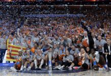 Las jugadoras del Valencia Basket levantan su cuarta Liga Femenina
