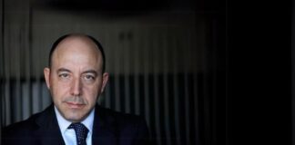 Conferència del professor d'Economia i analista Gonzalo Bernardos en Paterna