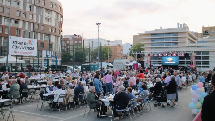 7televalencia La Cena de Convivencia se celebrará junto a la Biblioteca de Quart de Poblet El Sopar de Convivència se celebrarà al costat de la Biblioteca de Quart de Poblet