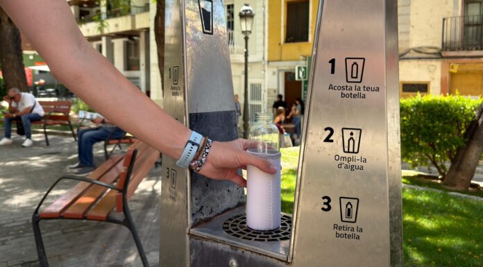 Una de las fonts públiques d'aigua refrigerada en Paterna