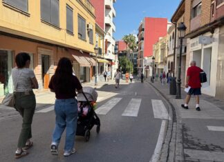 Paterna impulsa la tendència a l’alça de la natalitat amb el Xec Bebé, que beneficia unes 400 famílies a l’any de la ciutat Veïnes per Paterna