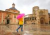 La lluvia vuelve a la Comunitat Valenciana esta semana tras el calor: cuándo llegarán las tormentas Lluvias en la plaza de la Virgen