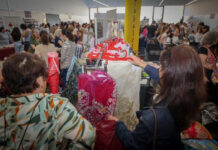 Torrent es consolida com a capital de la indumentària fallera amb més de 15.000 visitants previstos en el seu showroom