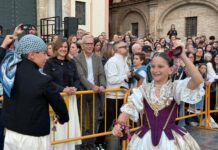 Así ha sido la dansà infantil con la Fallera Mayor Infantil
