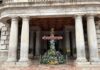 La Cruz de Mayo del Ayuntamiento de València rinde homenaje a todas las madres