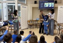 Alumnos del colegio Argos aprenden técnicas de RCP con enfermeras de Vithas Alumnos del colegio Argos aprenden técnicas de RCP con enfermeras de Vithas