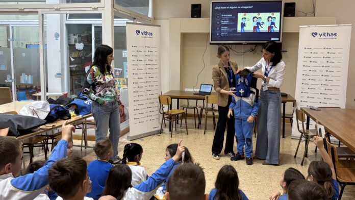 7televalencia-colegio-argos Alumnos del colegio Argos aprenden técnicas de RCP con enfermeras de Vithas