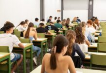 25.666 alumnos valencianos empiezan este martes la PAU con la incertidumbre de la huelga