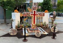 Las mejores Cruces de Mayo de 2026: todos los premios del concurso Cruz de Mayo decorada con flores en València durante el Concurso de Cruces de Mayo 2026