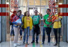 Sigue la huelga educativa: Generalitat y sindicatos acercan posturas tras una negociación maratoniana Sigue la huelga educativa: Generalitat y sindicatos acercan posturas tras una negociación maratoniana