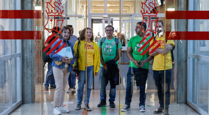 Sigue la huelga educativa: Generalitat y sindicatos acercan posturas tras una negociación maratoniana Sigue la huelga educativa: Generalitat y sindicatos acercan posturas tras una negociación maratoniana
