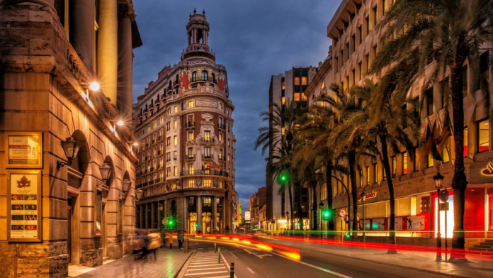 7televalencia-banco-valencia Exterior del Banco de Valencia.