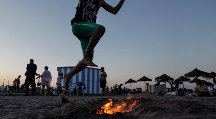 Las cuatro playas de Valencia donde estará prohibido encender hogueras en la Noche de San Juan Las cuatro playas de Valencia donde estará prohibido encender hogueras en la Noche de San Juan